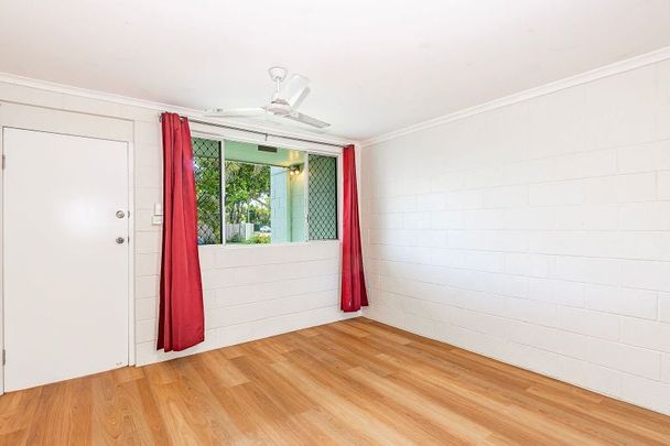 2/15 Illuka Street, Currajong - Photo 1
