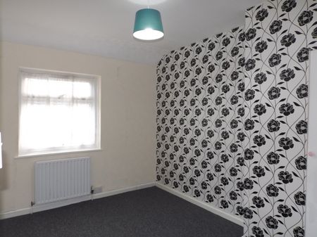 3 bedroom house to rent - Photo 2