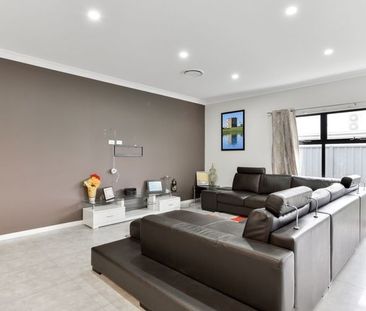 Stylish Four Bedroom Home - Photo 3