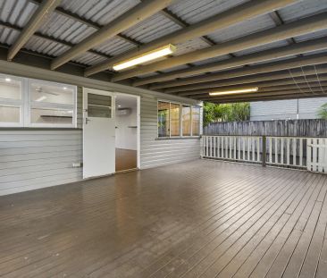 7 Burrendah Road, Jindalee. - Photo 1