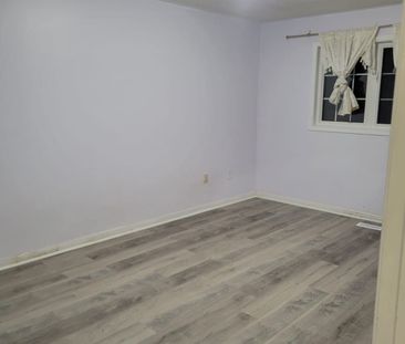 For Lease - 1548 Sarasota Crescent, Oshawa, Ontario - Photo 5