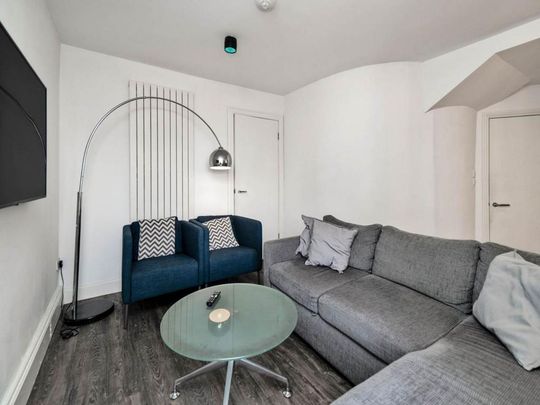 1 bedroom flat to rent - Photo 1