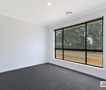 Brand new living! - Photo 5