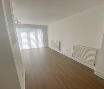 Lime Close South Ockendon - Photo 3