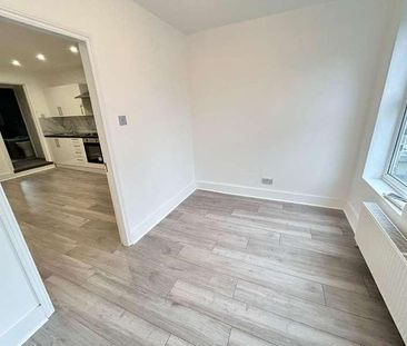 Lordship Road, London, N16 - Photo 1