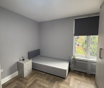 7 bedroom terraced house to rent - Photo 3