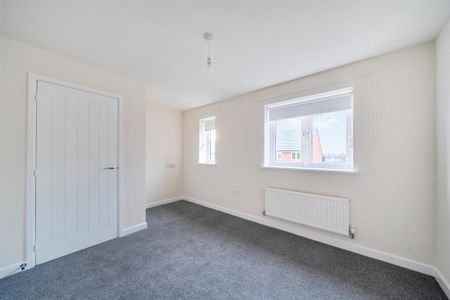 2 bedroom semi-detached house to rent - Photo 3