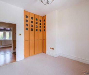 3 bedroom property to rent in Holmfirth - Photo 2