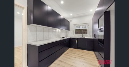 Massive North-Facing Two-Bedroom Apartment – Brand New Kitchen & Bathroom - Photo 3