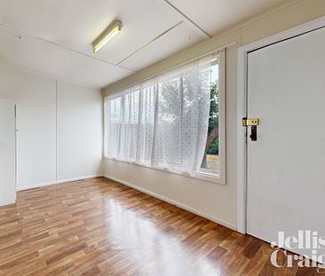 33 Nimmo Street, Essendon - Photo 5