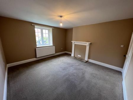 3 bedroom detached house to rent - Photo 3