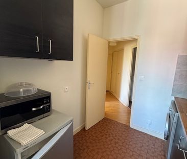 Location Appartement 1 pièce 35m² MONTMORILLON 86500 - Photo 6