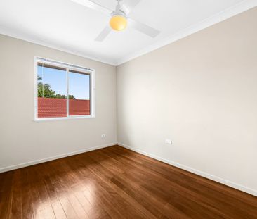 Large Family Home with Pool – Flexible Living & Multiple Spaces - Photo 6