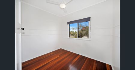 Cute 3 Bedroom Cottage in Great Location! - Photo 5