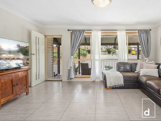 Executive Family Living - Stunning Rear Deck And Pool - Photo 1