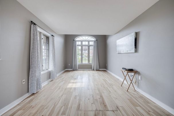 For Lease - 132 Brown Wood Drive, Barrie, Ontario - Photo 1