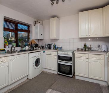 2 bedroom terraced house to rent - Photo 5