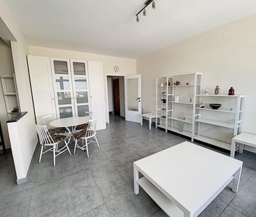 À Ixelles, grand studio de 55m2 en location 750 € par mois - Foto 2