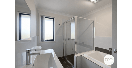 Spacious And Modern 3 Bedroom Townhouse - Photo 4