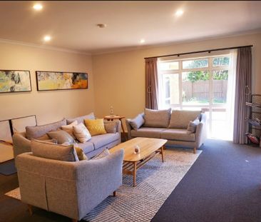 4 Bedrooms in great location - Photo 1