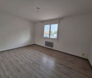 Location Appartement 4 pièces 68m² - Photo 4