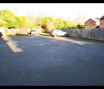 2 Bed Semi-Detached House, Grange Close, LS10 - Photo 4