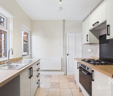 3 bedroom terraced house to rent - Photo 3