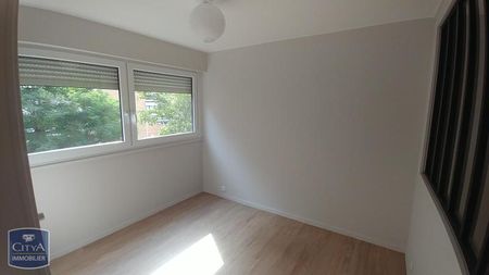 Location Appartement 4 pièces 83m² LILLE 59000 - Photo 5