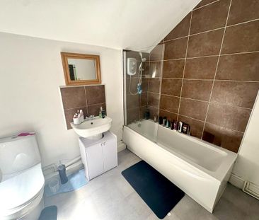 2 bedroom property to rent - Photo 4
