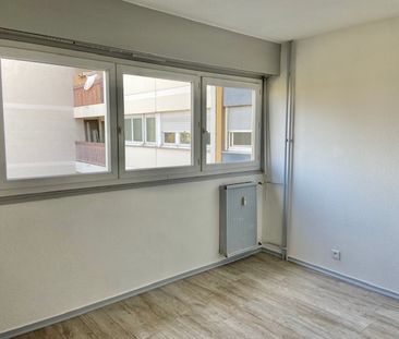 Location Appartement 3 pièces 71m² - Photo 2