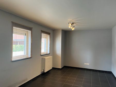 Instapklaar appartement (GLVL) met 1 slpk . Nabij station en centrum MOL. - Photo 2