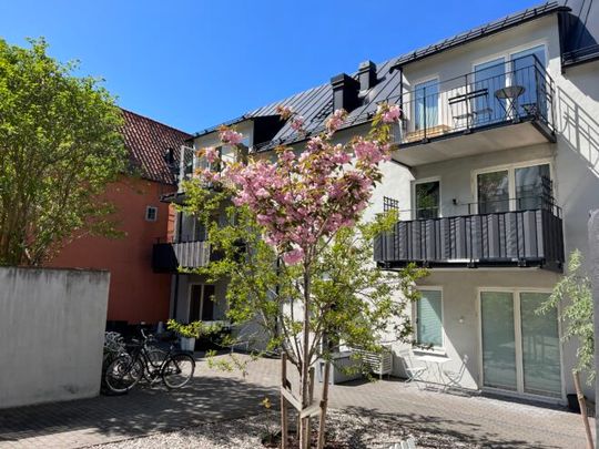 Norra Kyrkogatan 8 C - Foto 1