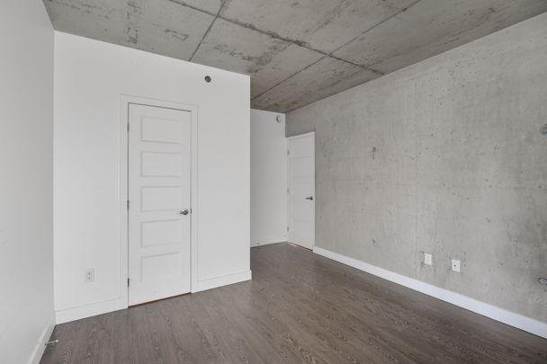 250 Boul. Maisonneuve, #903 - Photo 1