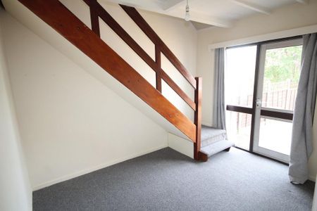 3 bedroom semi-detached bungalow to rent - Photo 4