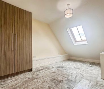 3 bedroom flat to rent - Photo 4