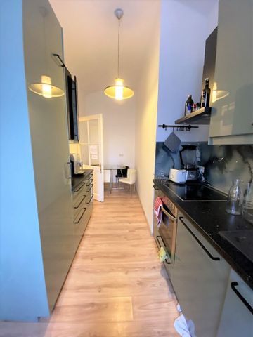 Provisionsfrei – Exklusive, wunderschöne 5-Zimmer-Altbauwohnung mit KFZ-Garage und 2 Balkonen in absoluter Bestlage in St. Leonhard - Foto 2