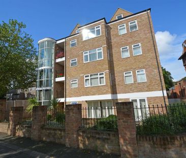 2 bedroom flat to rent - Photo 4