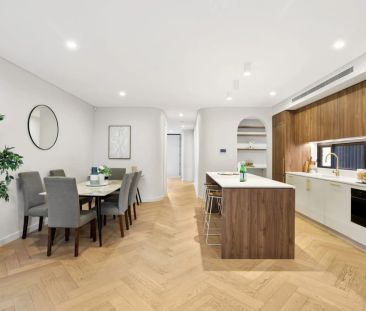 Designer Home in Top Location with Rear Lane Access - Photo 6