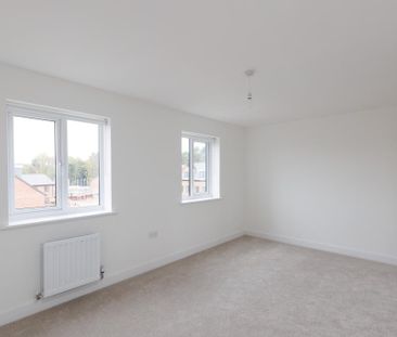 4 bedroom terraced house to rent - Photo 5