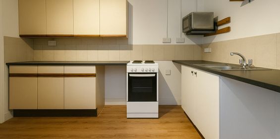 Studio Flat, Carlton Road, SO15 - Photo 3