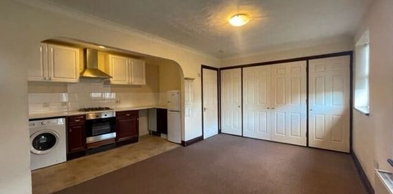 Runnymede Court, Stanford Le Hope, Runnymede Road - Photo 2