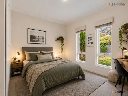 LOCATION, CONVENIENCE, LIFESTYLE! - Photo 3