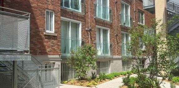 STUDIO RENOVE AVEC VUE IMPRENNABLE SUR UN JARDIN PRIVÉ - Photo 2