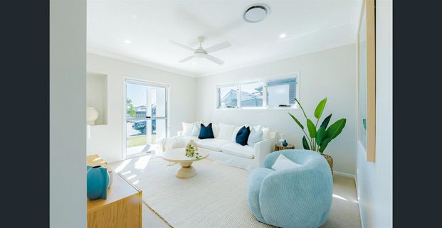 Stunning Ex-Display Home Now Available for Lease in Jimboomba! - Photo 1