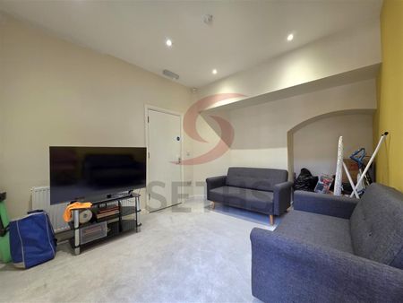 Glenfield Road, LE3, Leicester - Photo 5