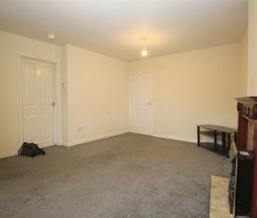 2 bedroom ground floor flat to rent - Photo 1