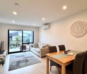 Park Green, 2 bedrooms - Photo 2