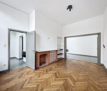 Gelijkvloerse verdieping met één slaapkamer in Tournai - Photo 4