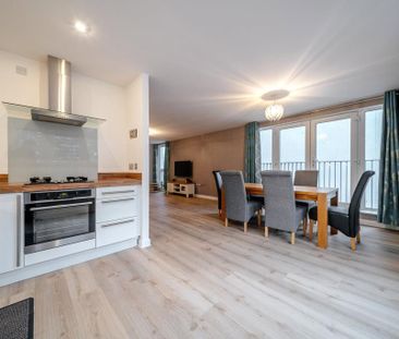 2 bedroom apartment to rent - Photo 3