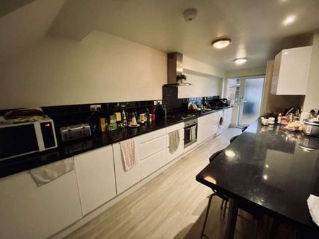 28 Watlington Road - Photo 2
